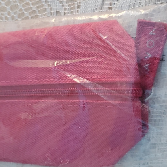 Avon, unopened small Pink bag with makeup brush and steel tweezer. NEW - Picture 3 of 4